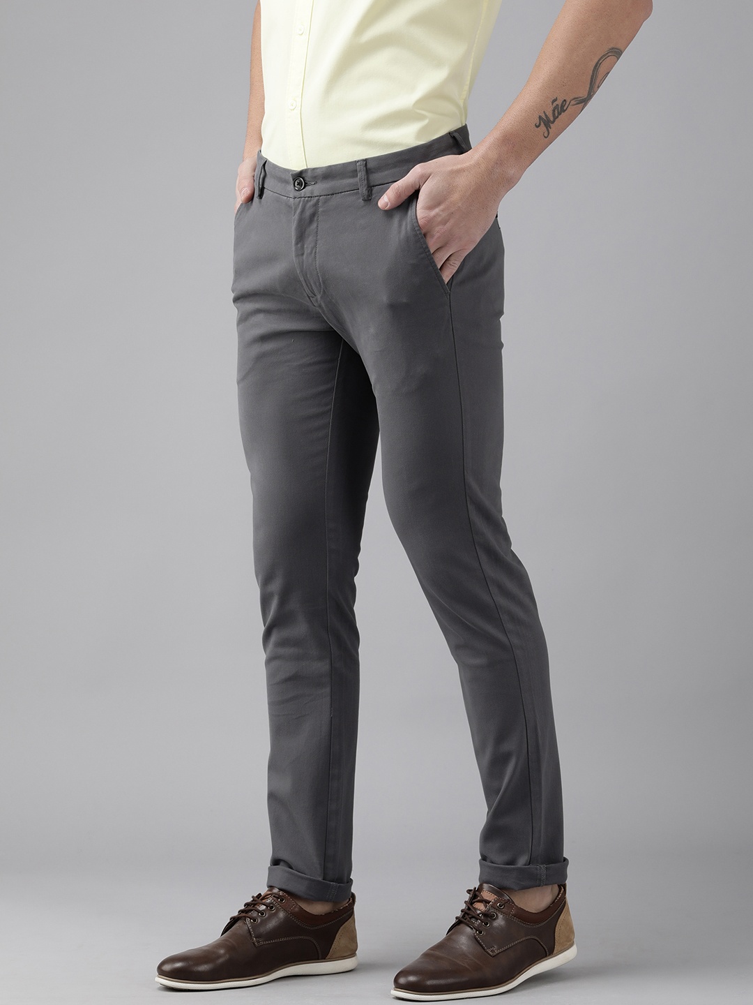 

Arrow Men Grey Solid Original Slim Fit Regular Trousers