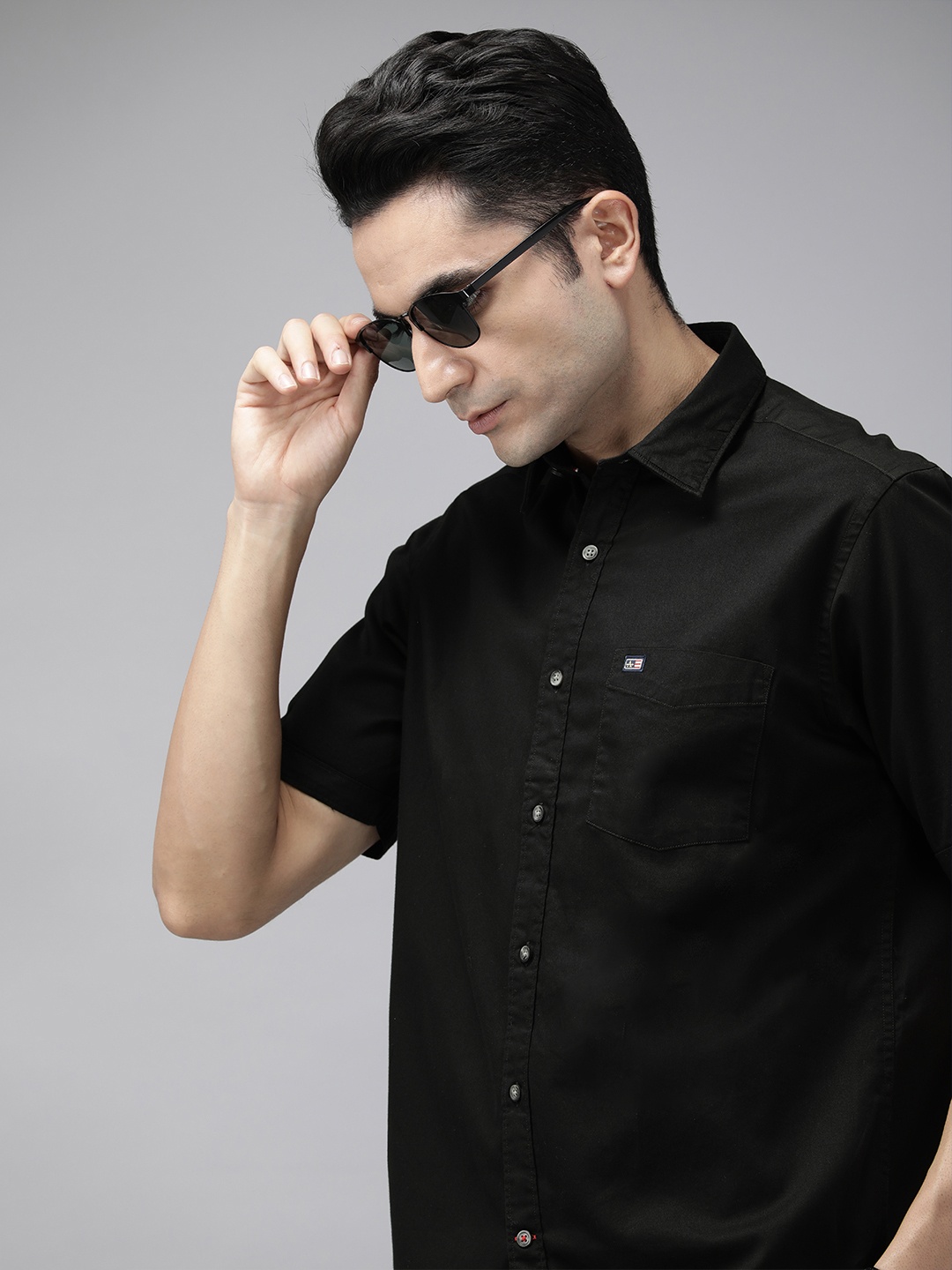 

Arrow Men Black Solid Pure Cotton Casual Shirt