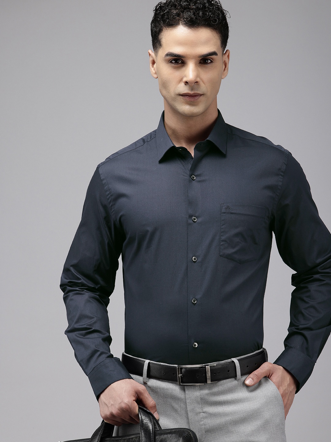 

Arrow Manhattan Slim Fit Pure Cotton Formal Shirt, Navy blue