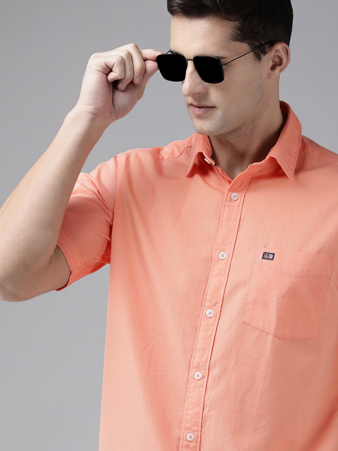 

Arrow Men Peach-Coloured Casual Pure Cotton Shirt