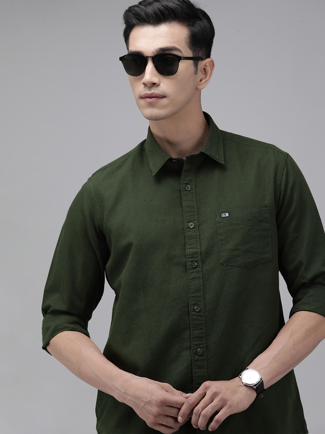 

Arrow Men Olive Green Solid Original Slim Fit Cotton Linen Casual Shirt