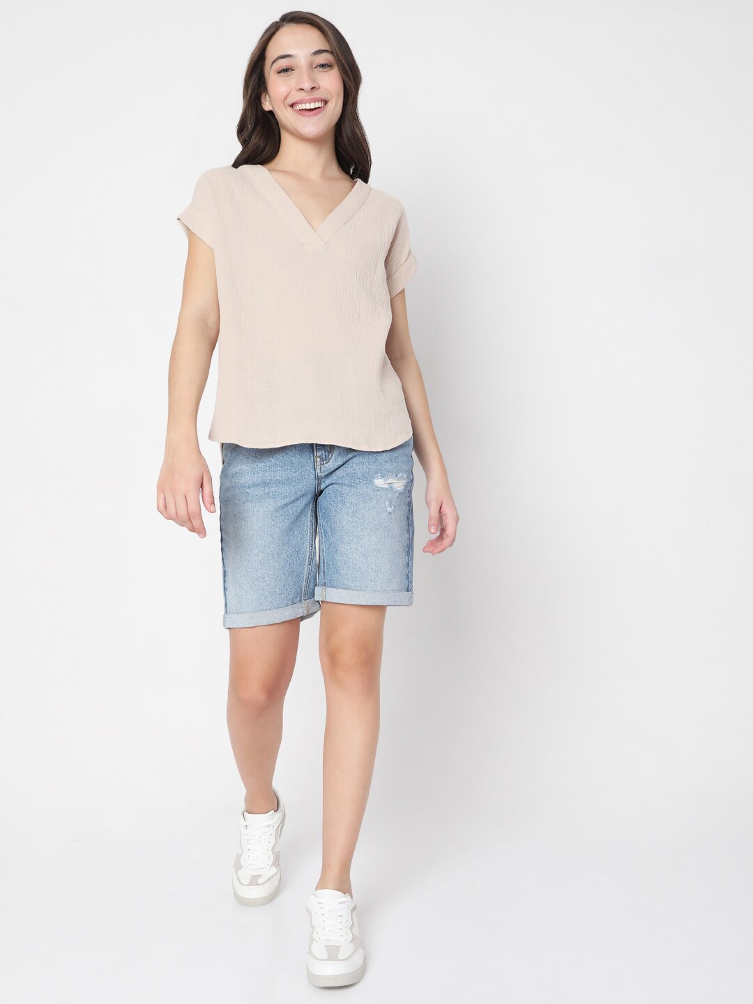 

Vero Moda Beige Extended Sleeves Cotton Top