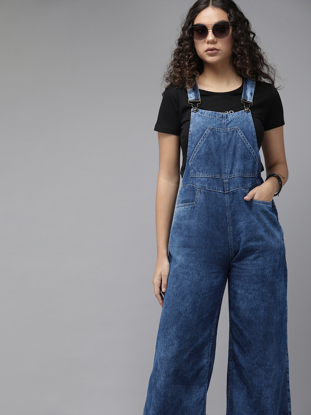 

The Roadster Lifestyle Co. Women Blue Solid Wide-Leg Denim Dungarees