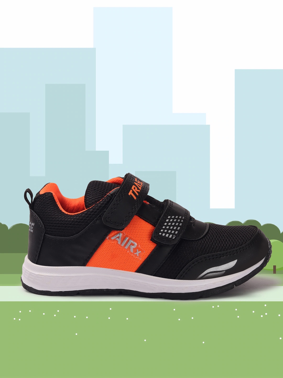 

TRASE Boys Black & Orange Regular Running Shoes
