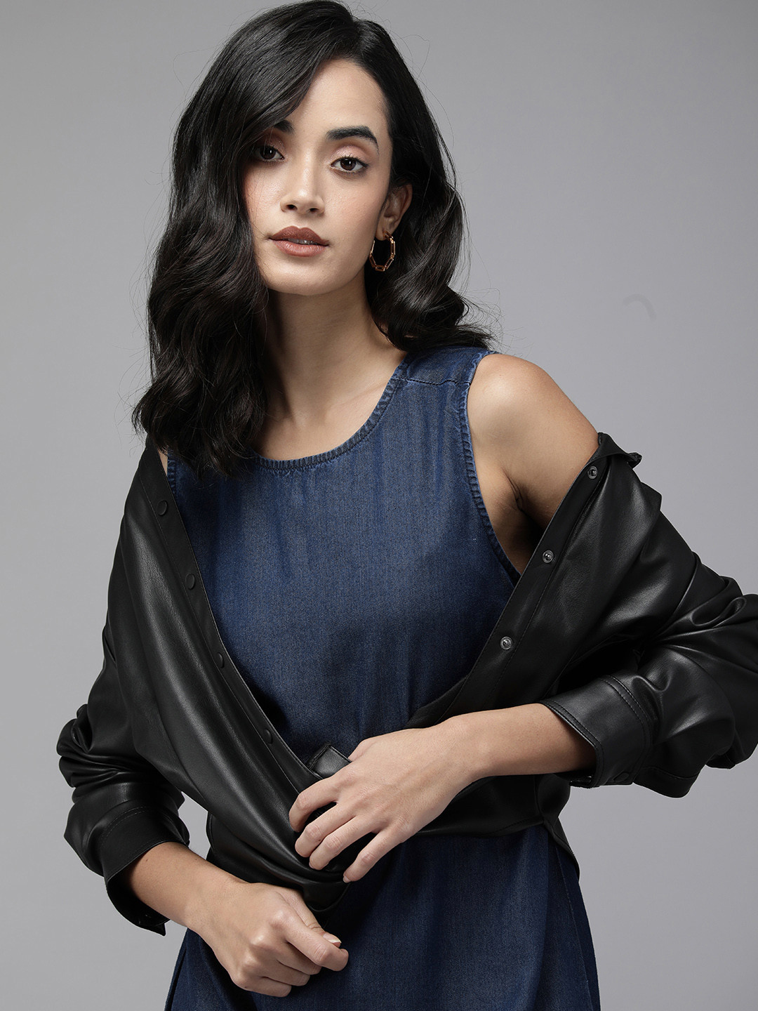 

The Roadster Lifestyle Co Women Navy Blue Solid A-Line Dress With Scalloped Hem
