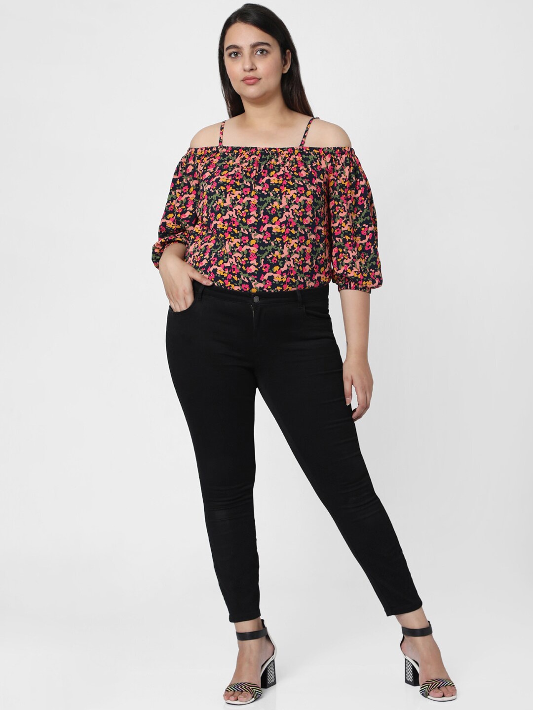 

VERO MODA CURVE Women Black Solid Cotton Skinny-Fit Denim Jeggings