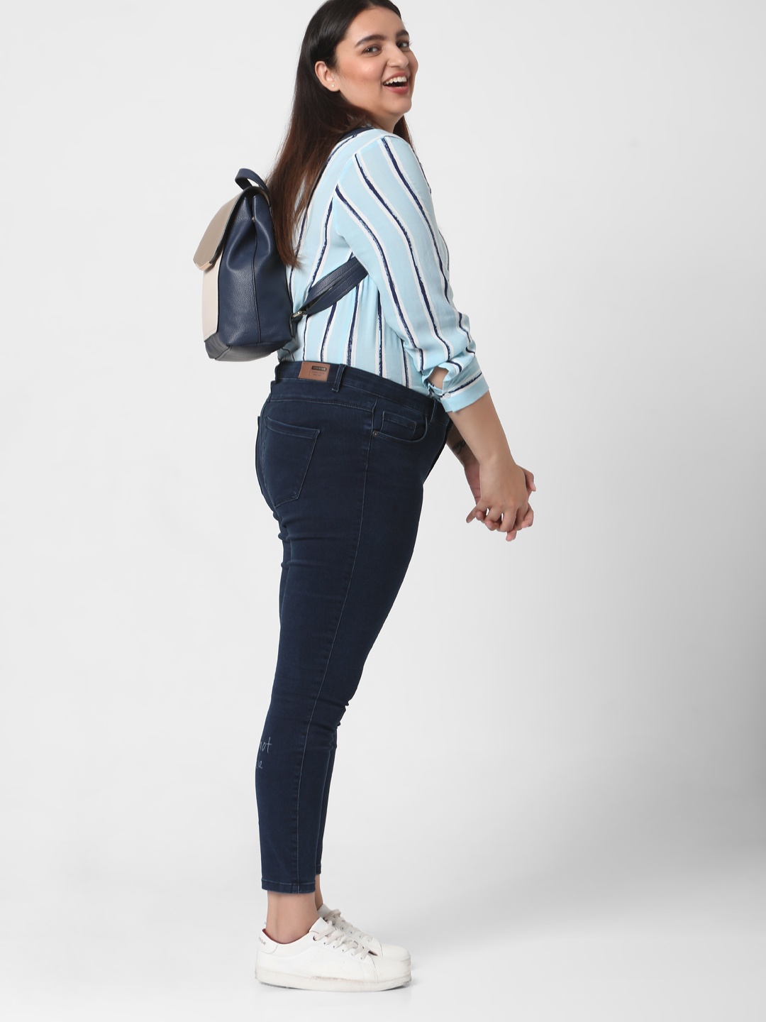 

VERO MODA CURVE Women Plus Size Navy Blue Solid Skinny-Fit Denim Jeggings