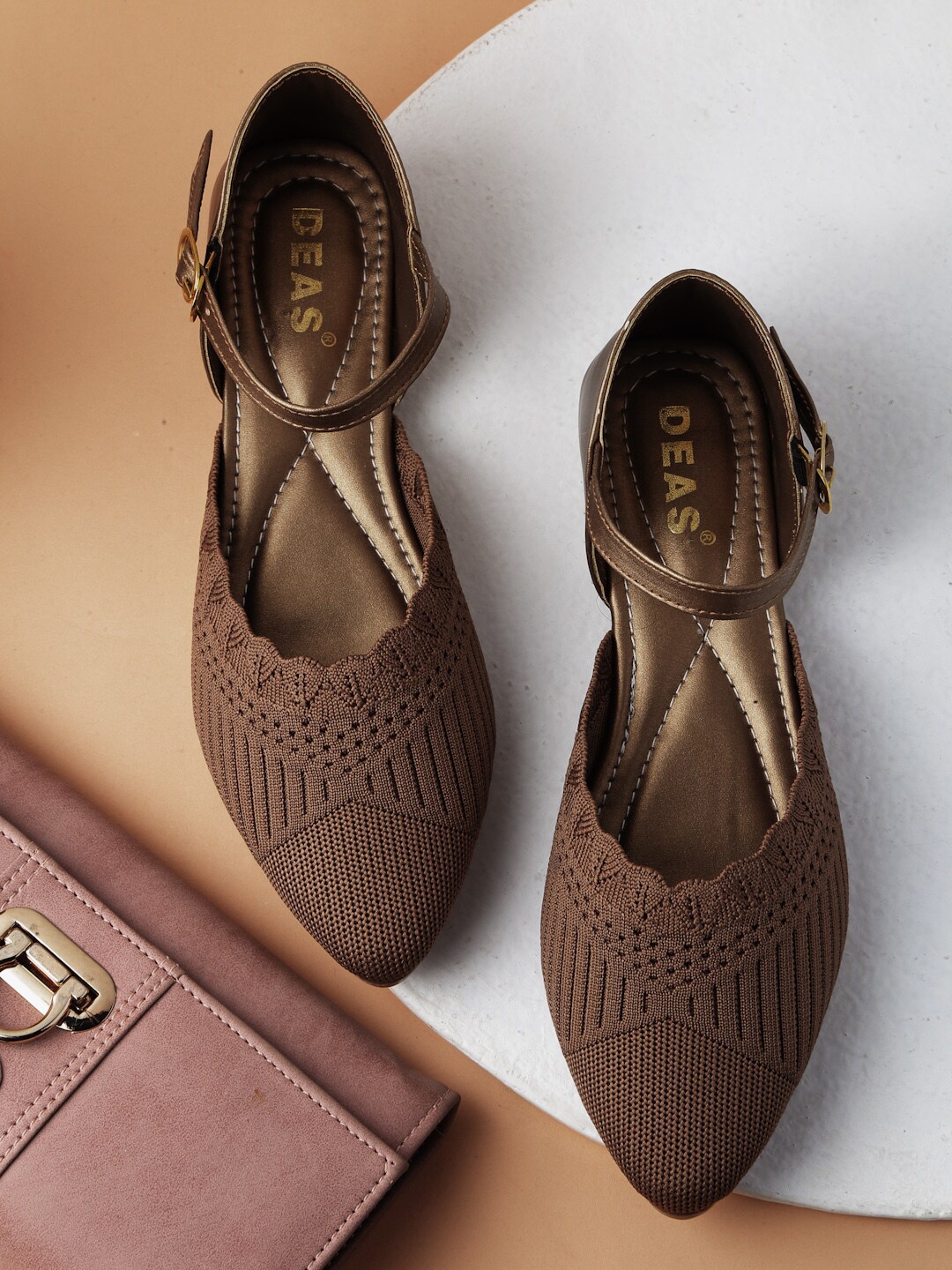 

DEAS Women Copper-Toned Woven Design Mules