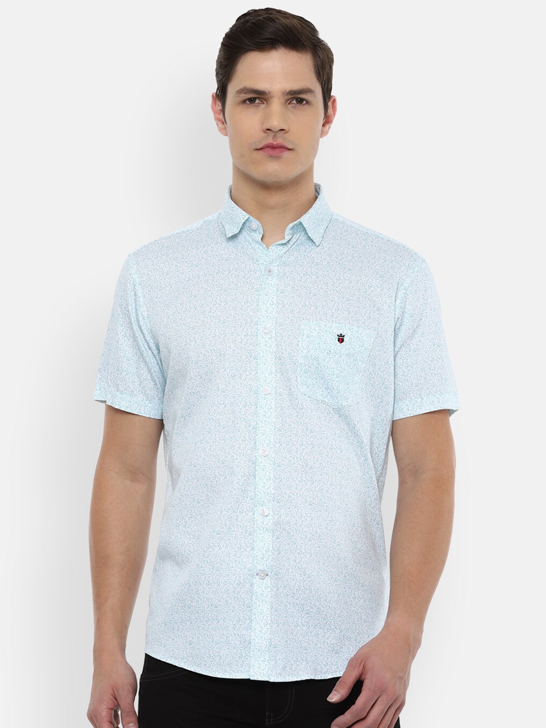 

Louis Philippe Sport Men Blue Slim Fit Abstract Printed Casual Shirt