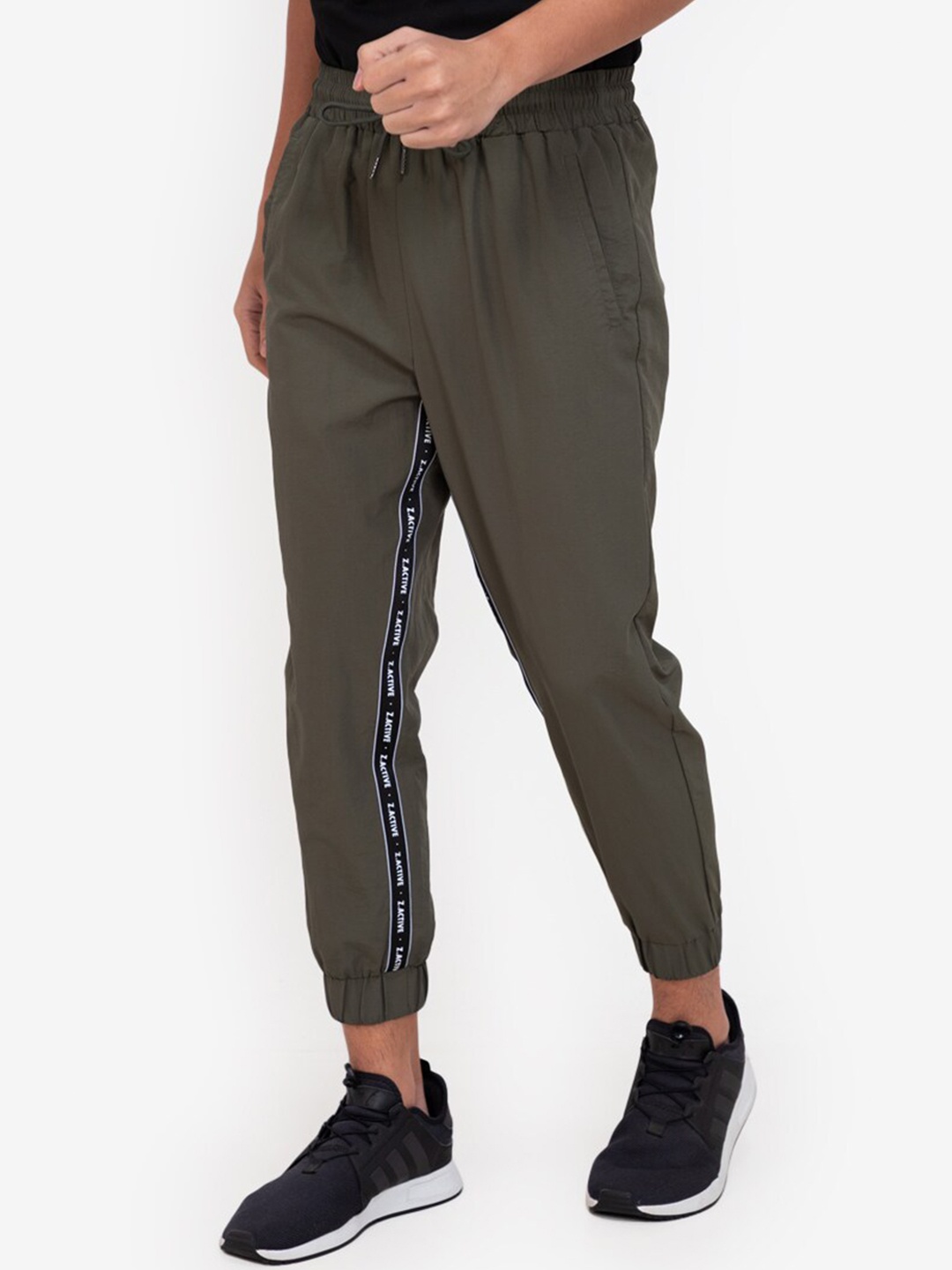 

ZALORA ACTIVE Men Green Joggers Trousers