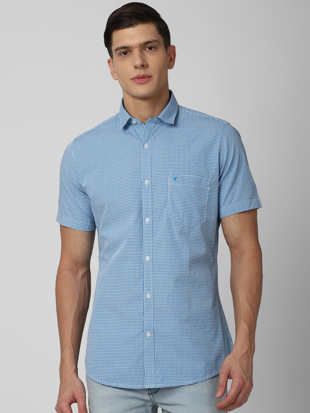 

Van Heusen Sport Men Blue Slim Fit Checked Cotton Casual Shirt