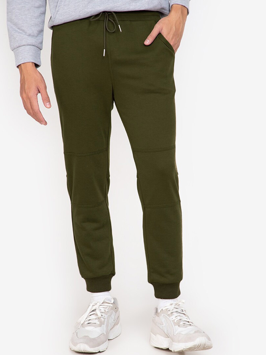 

ZALORA BASICS Men Olive Green Solid Regular Fit Joggers