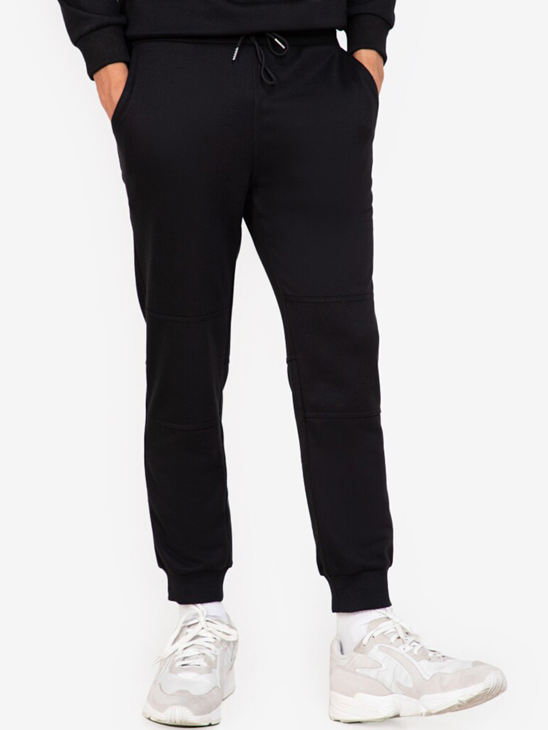 

ZALORA BASICS Men Black Joggers Trousers