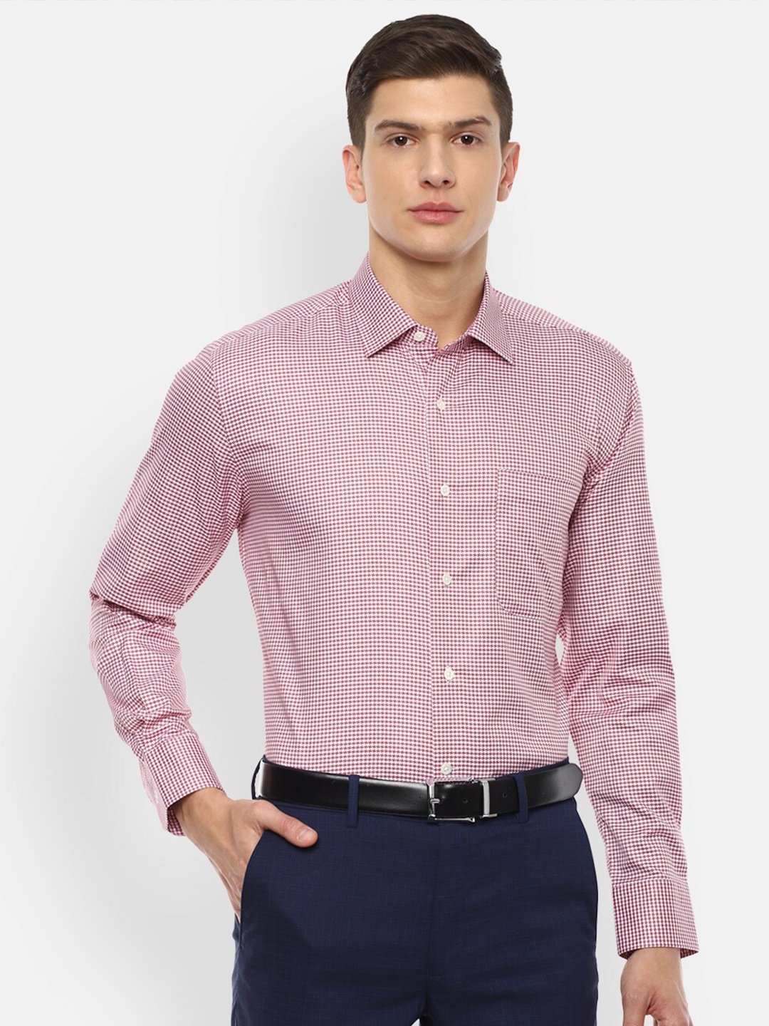 

Luxure by Louis Philippe Men Pink & White Micro Checked Formal Shirt