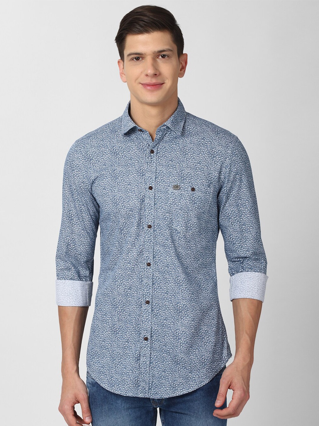 

Peter England Casuals Men Blue Slim Fit Floral Printed Pure Cotton Casual Shirt