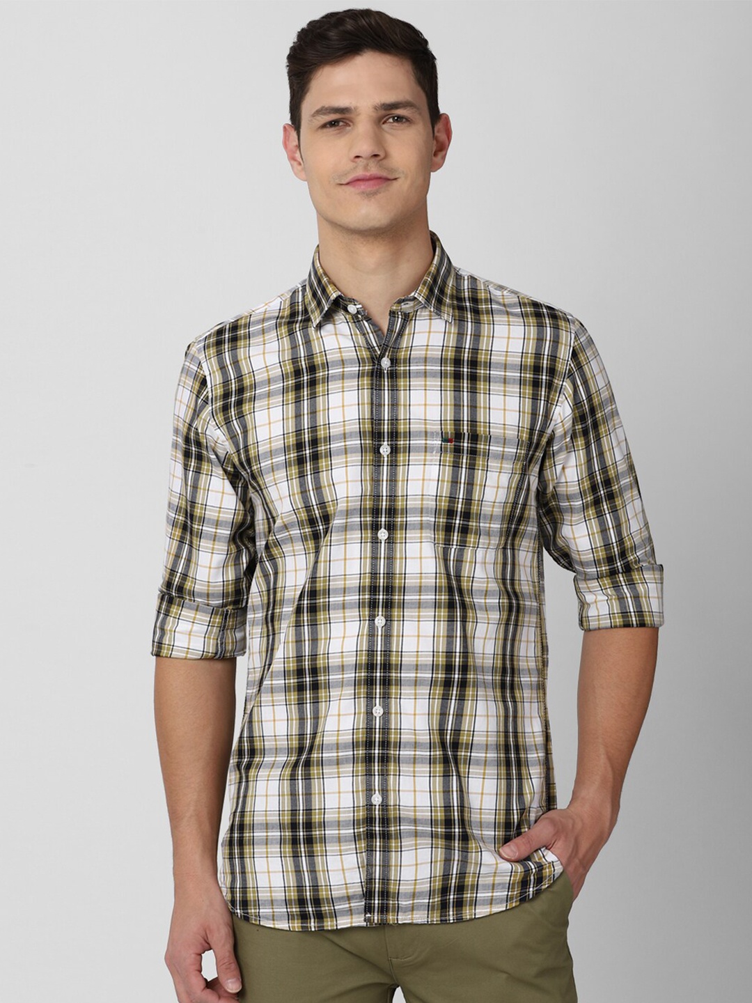 

Peter England Casuals Men Black Slim Fit Tartan Checked Cotton Casual Shirt