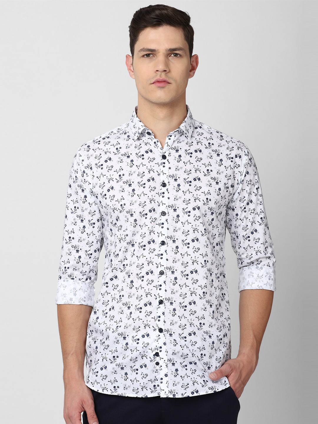 

V Dot Men White Slim Fit Floral Printed Cotton Casual Shirt