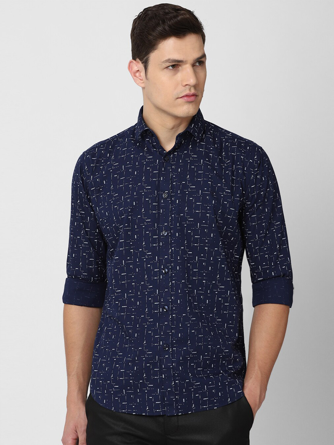 

V Dot Men Navy Blue Slim Fit Printed Cotton Casual Shirt