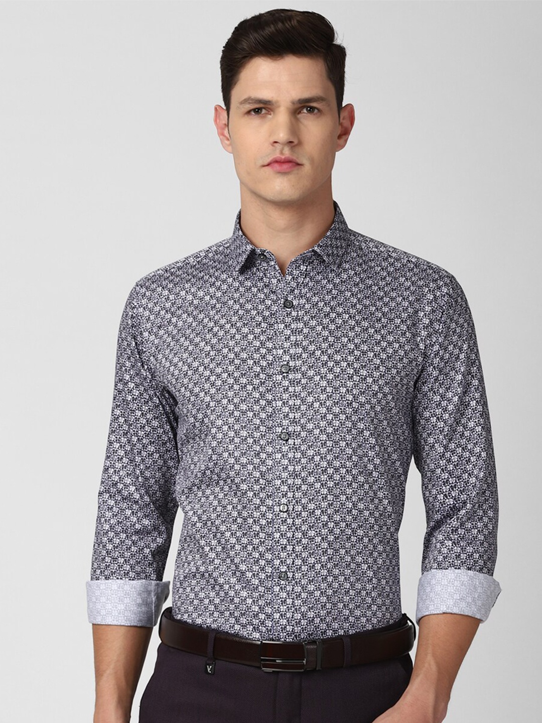 

V Dot Men Grey Slim Fit Printed Pure Cotton Casual Shirt