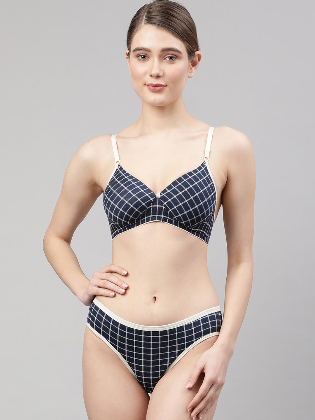 

PrettyCat Women Blue & White Checked Lingerie Set PC-SET-6053-BLU-30B