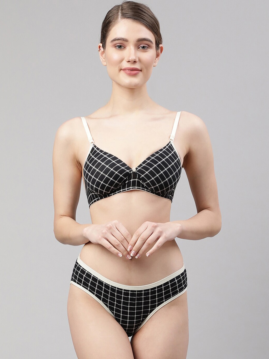 

PrettyCat Women Black & White Checked Lingerie Set PC-SET-6053-BLK-30B