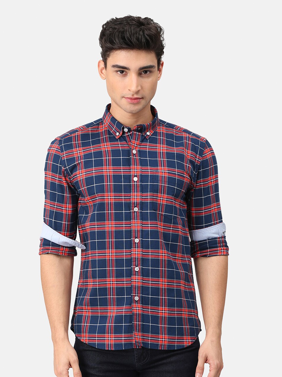 

Snitch Men Blue & Red Slim Fit Checked Button-Down Collar Cotton Casual Shirt