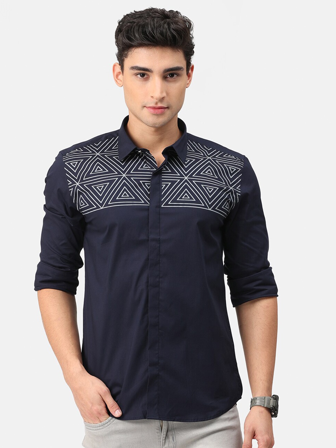 

Snitch Men Navy Blue Slim Fit Printed Casual Shirt