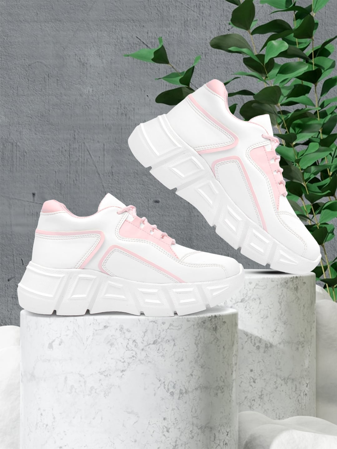 

VENDOZ Women White Chunky Sneakers With Lightweight Technology