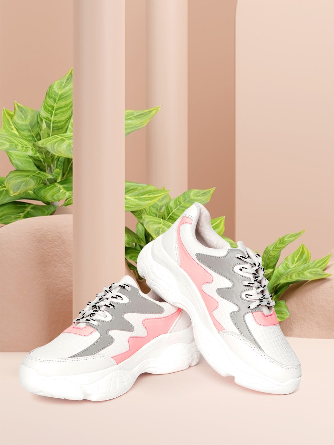 

VENDOZ Women White Sneakers