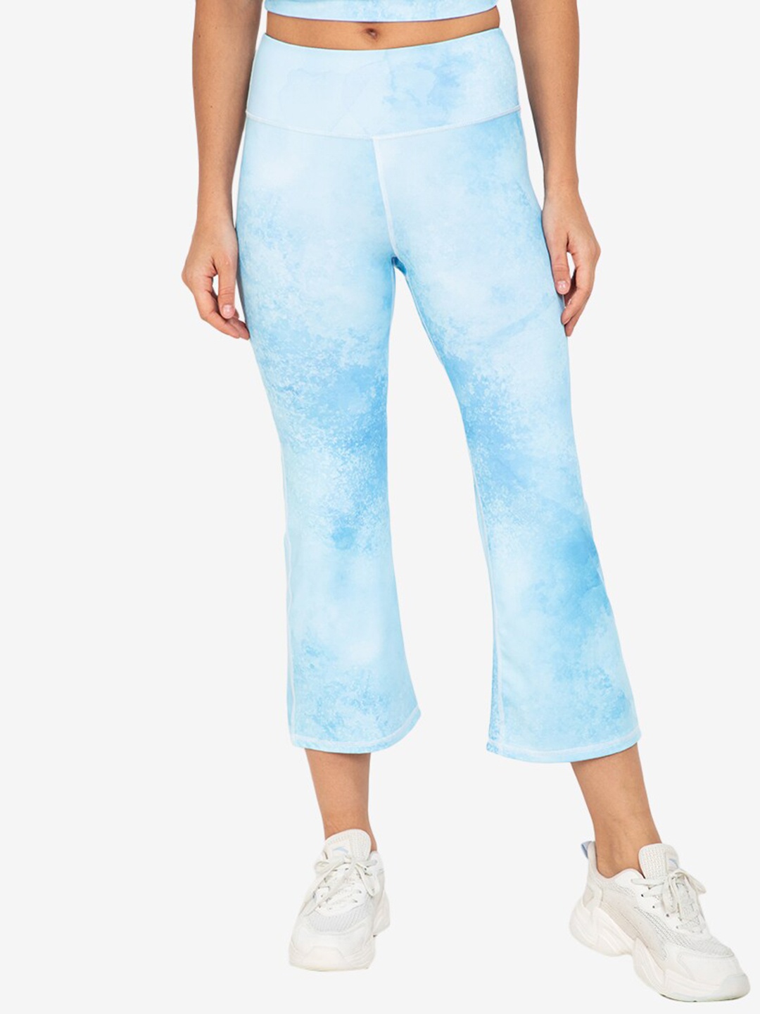 

ZALORA ACTIVE Blue High Rise Flared Cropped Leggings