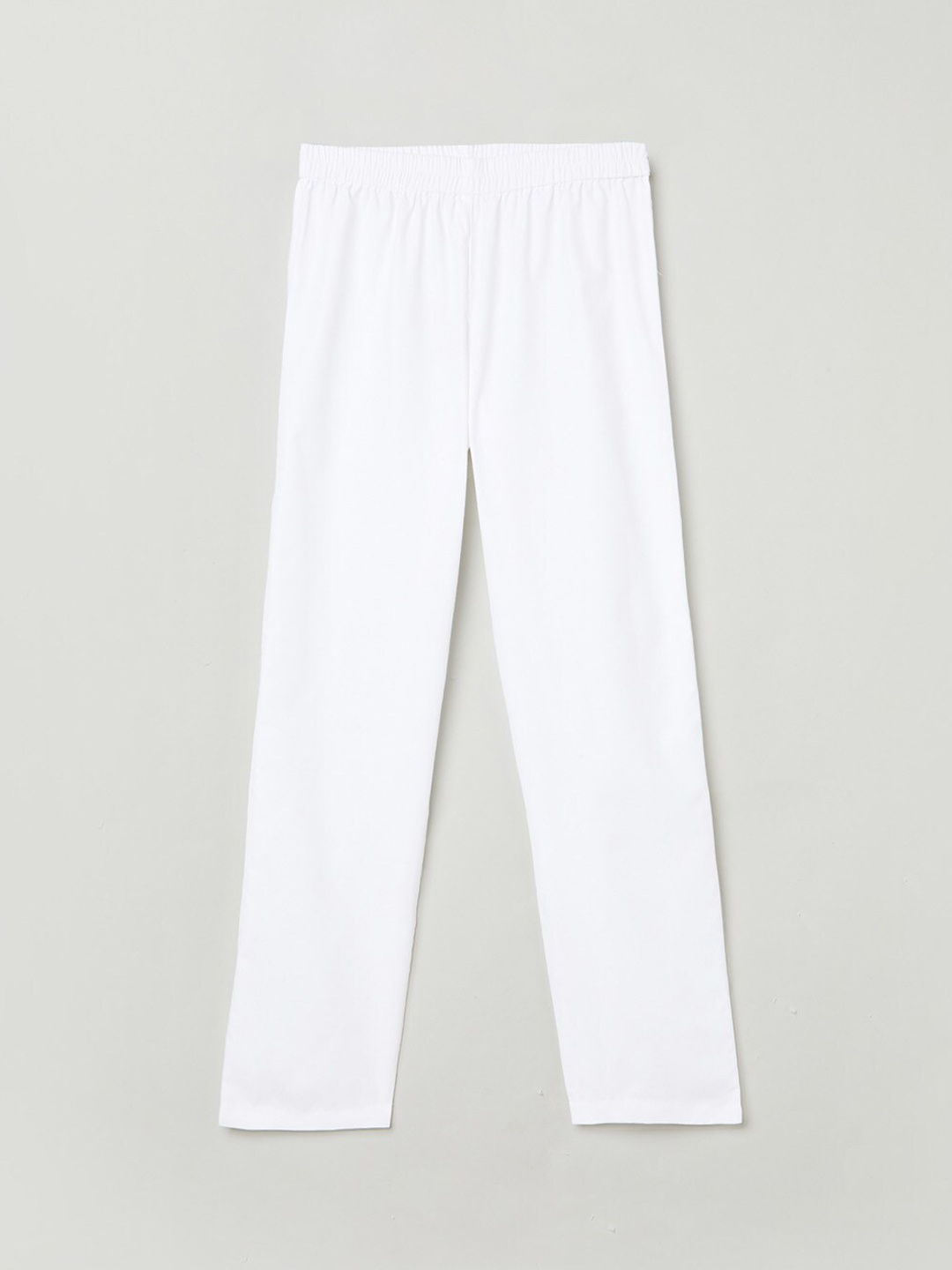 

Max Boys White Solid Cotton Pyjamas