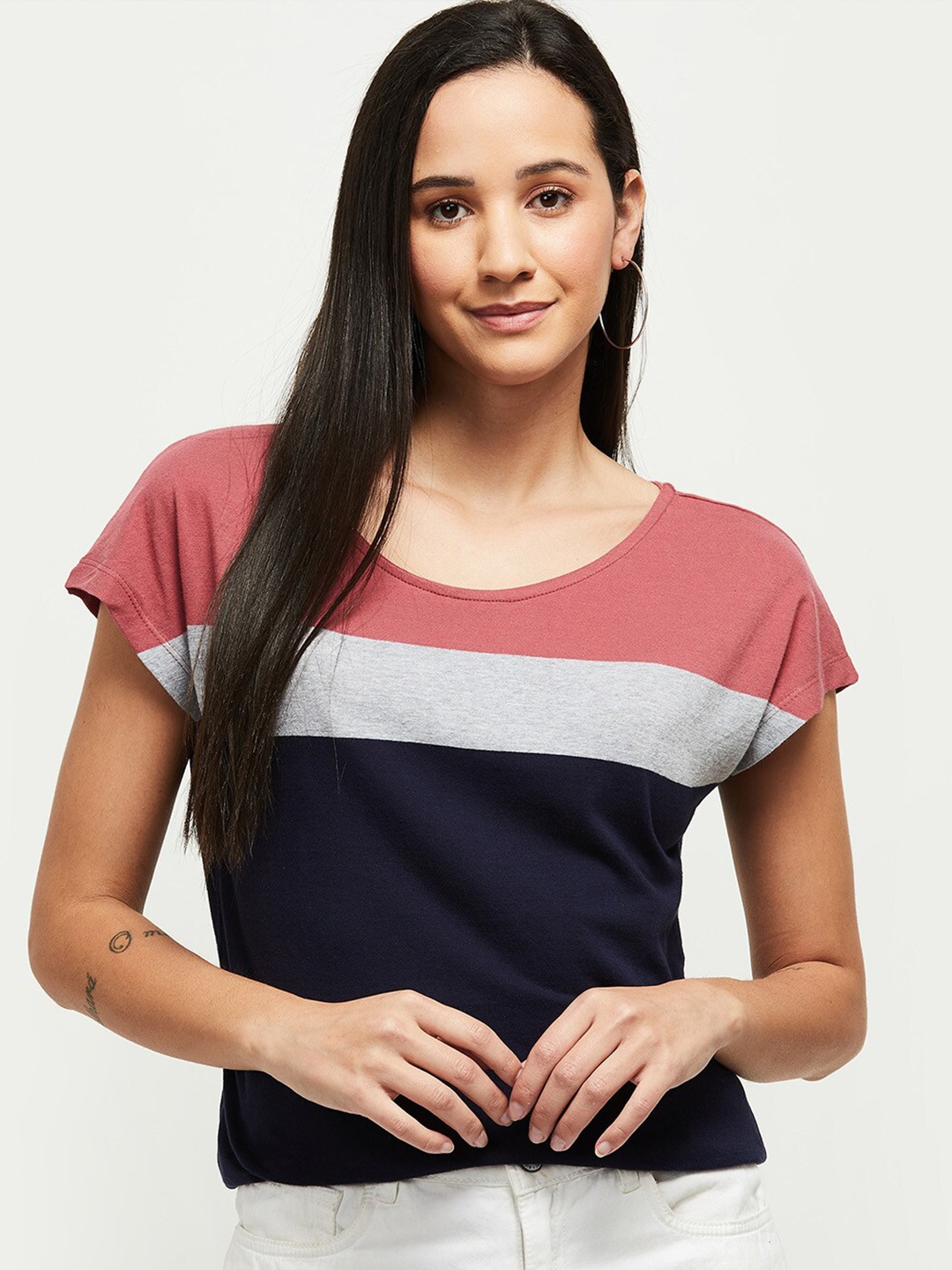 

max Women Pink & Black Colourblocked Drop-Shoulder Sleeves Cotton T-shirt