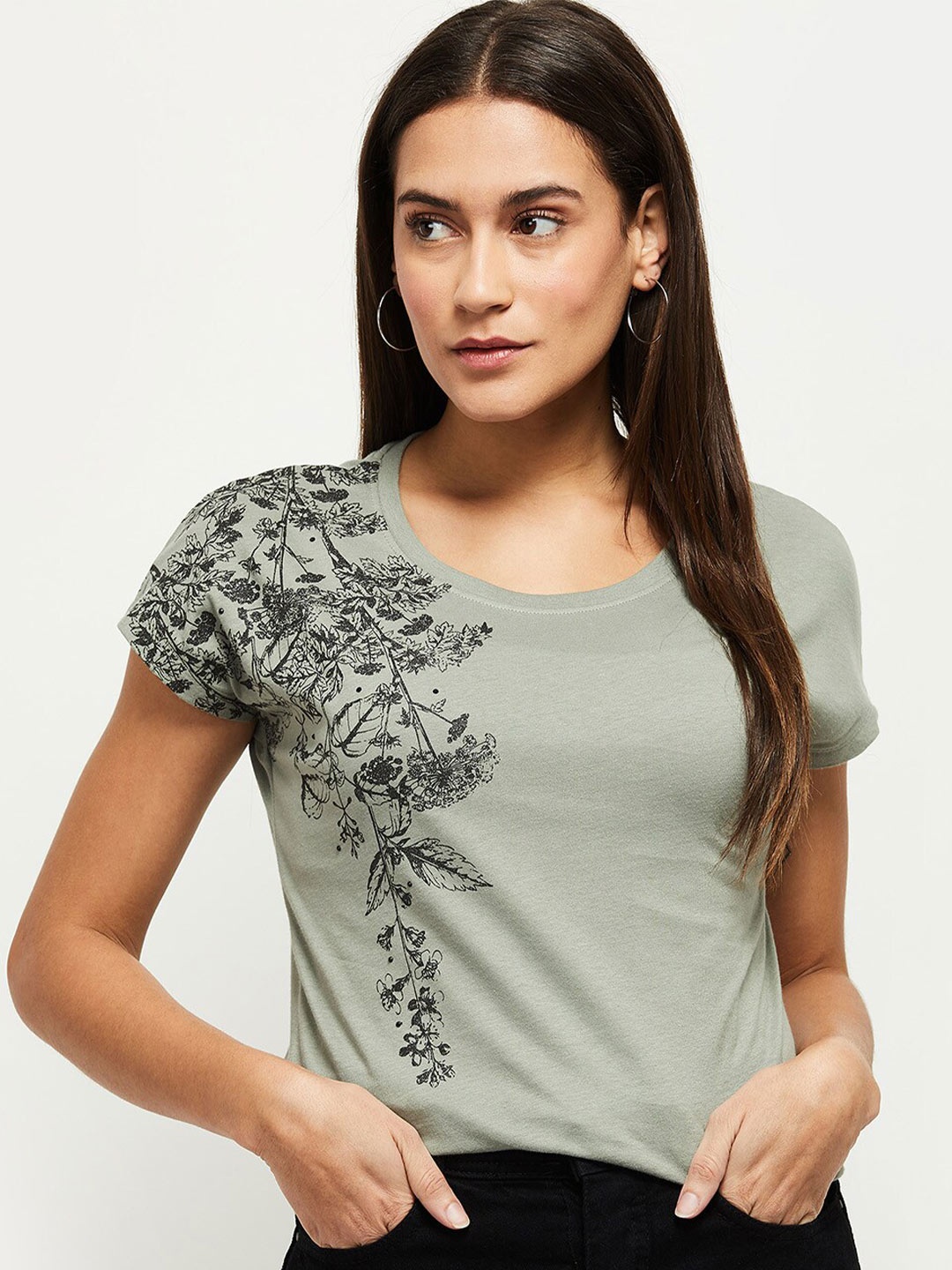 

max Women Green Floral Printed Cotton T-shirt