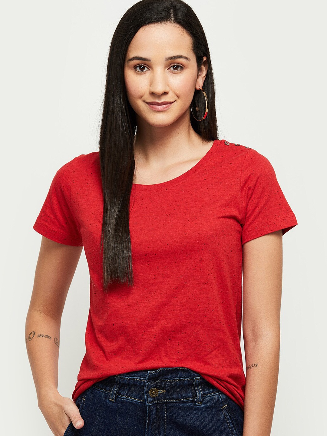 

max Women Red Solid T-shirt