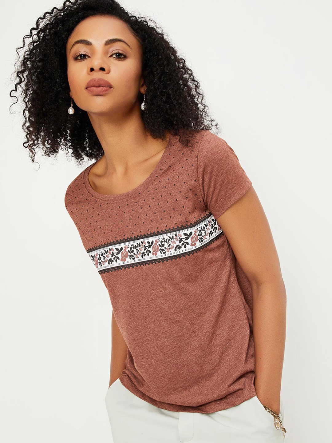 

max Women Brown Floral Printed T-shirt
