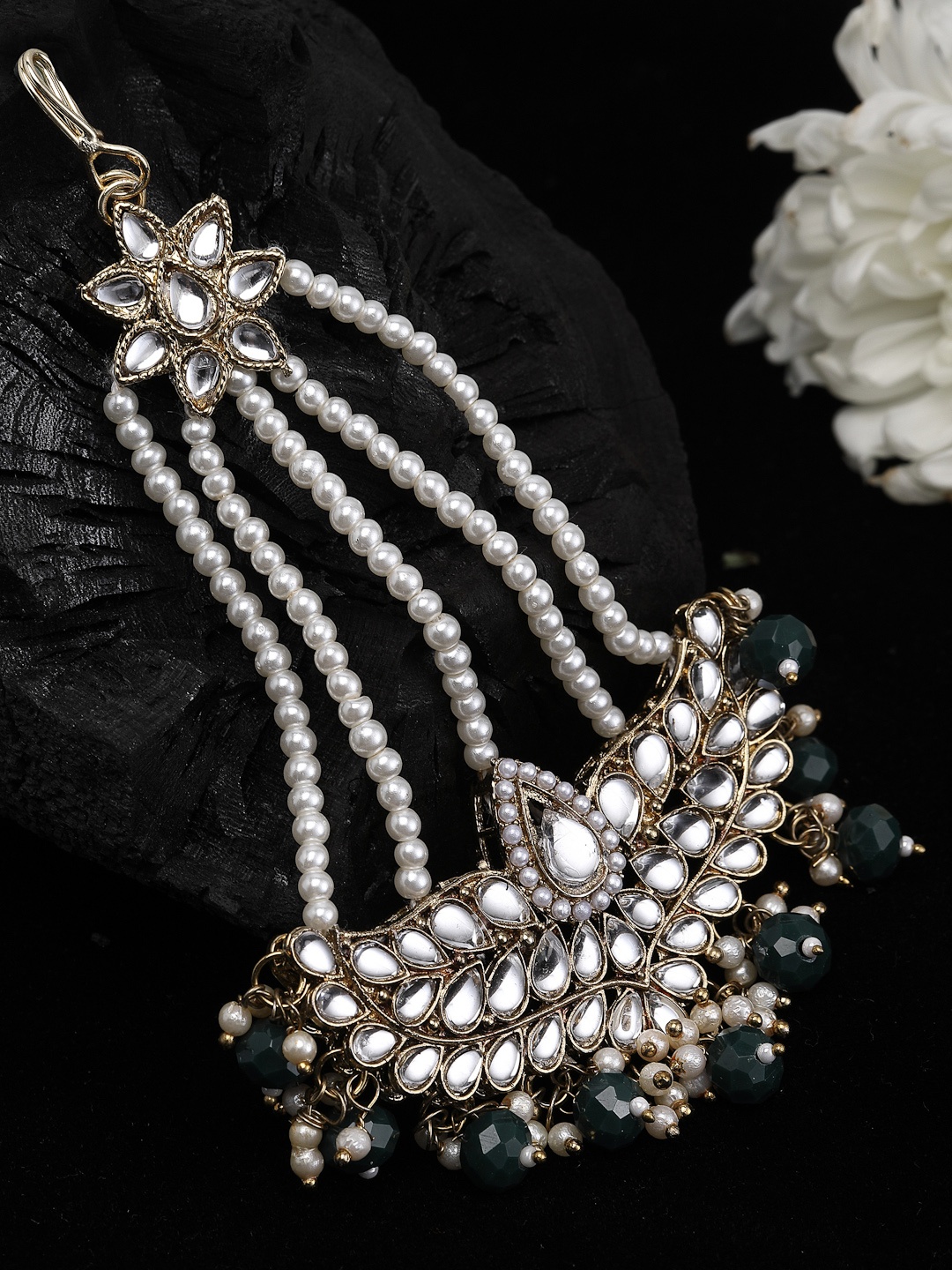 

PANASH Women Gold-Plated & White Kundan Studded Jhumar Passa