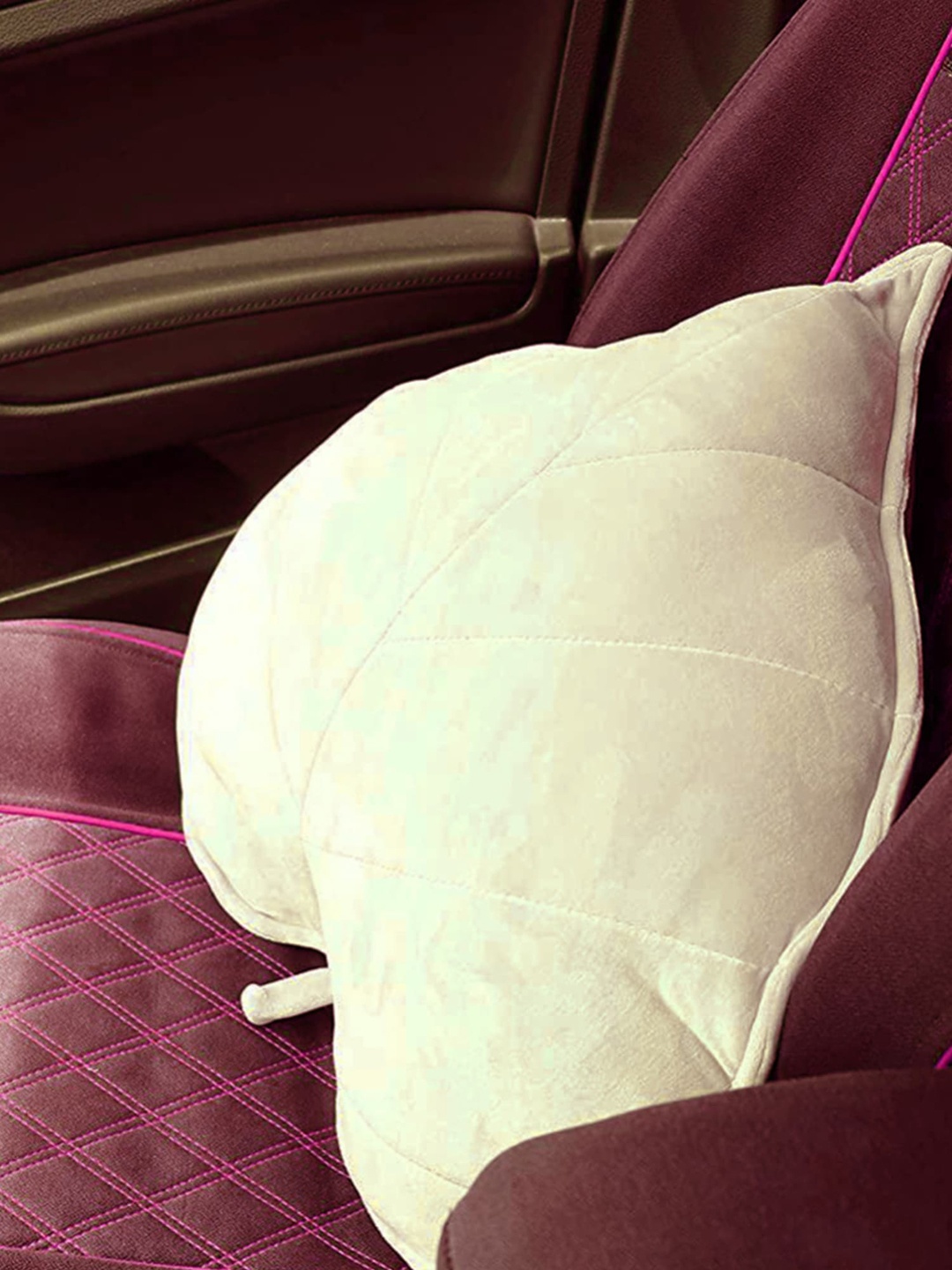 

STYBUZZ Off-White Solid Leaf-Shaped Velvet Filled Cushion