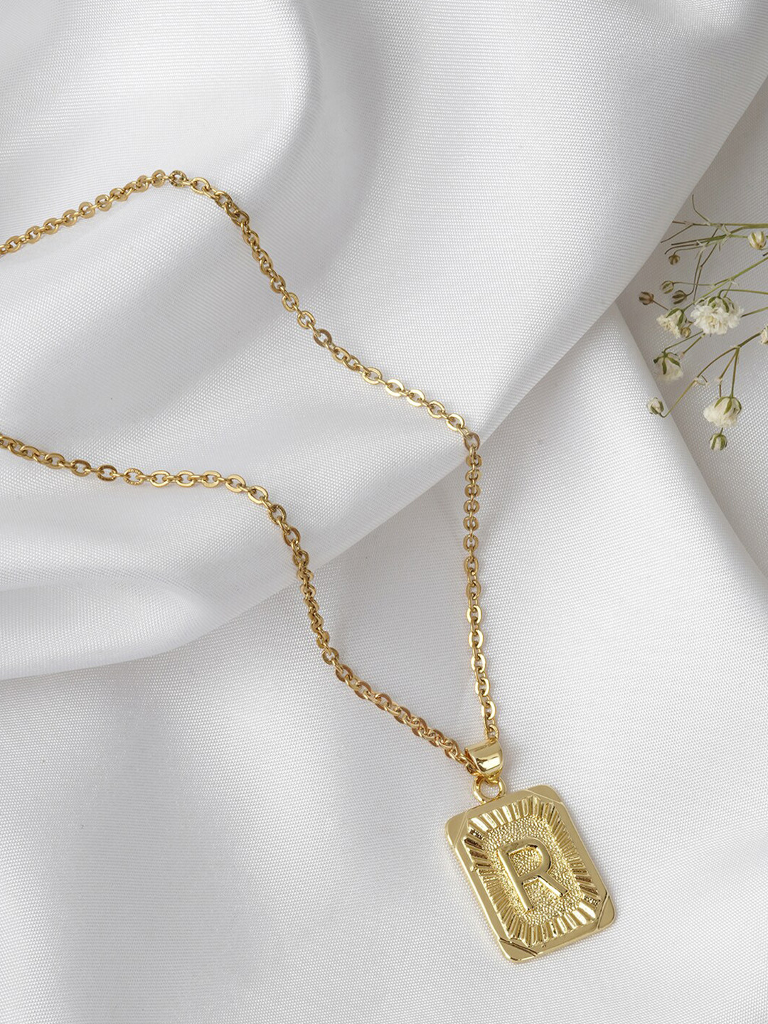 

JOKER & WITCH Gold-Toned Alphabet R Pendant Necklace