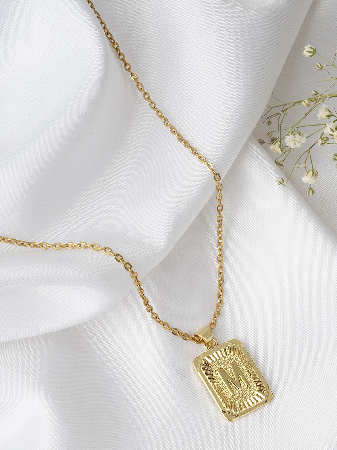 

JOKER & WITCH Gold-Toned Alphabet M Pendant Chain