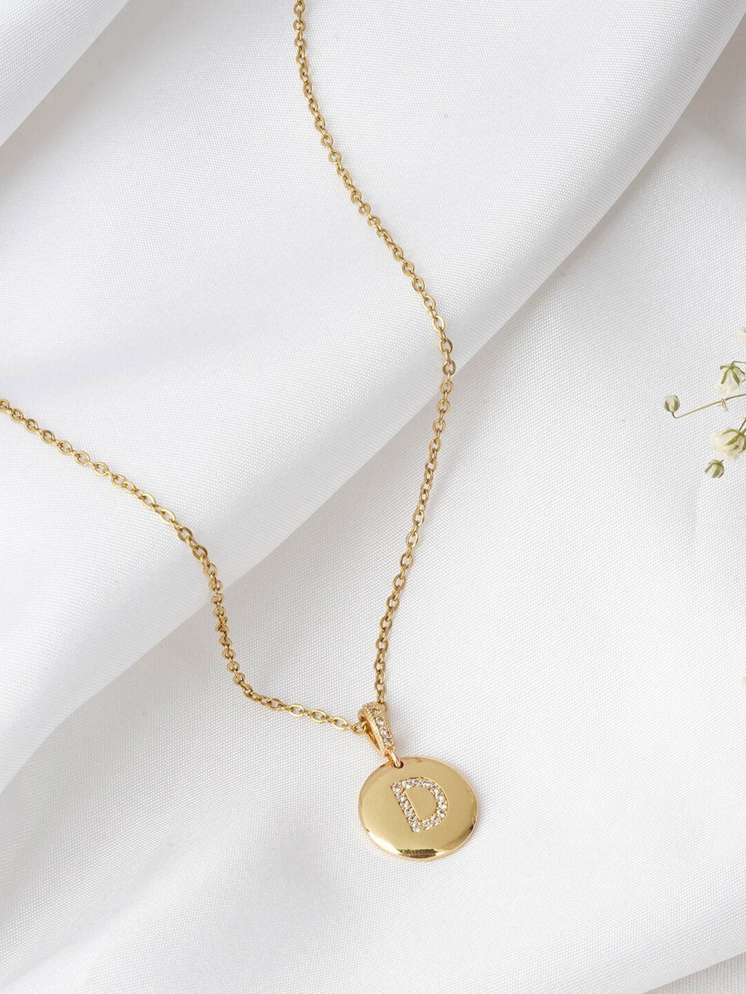 

JOKER & WITCH Gold-Toned Alphabet D Pendant Necklace