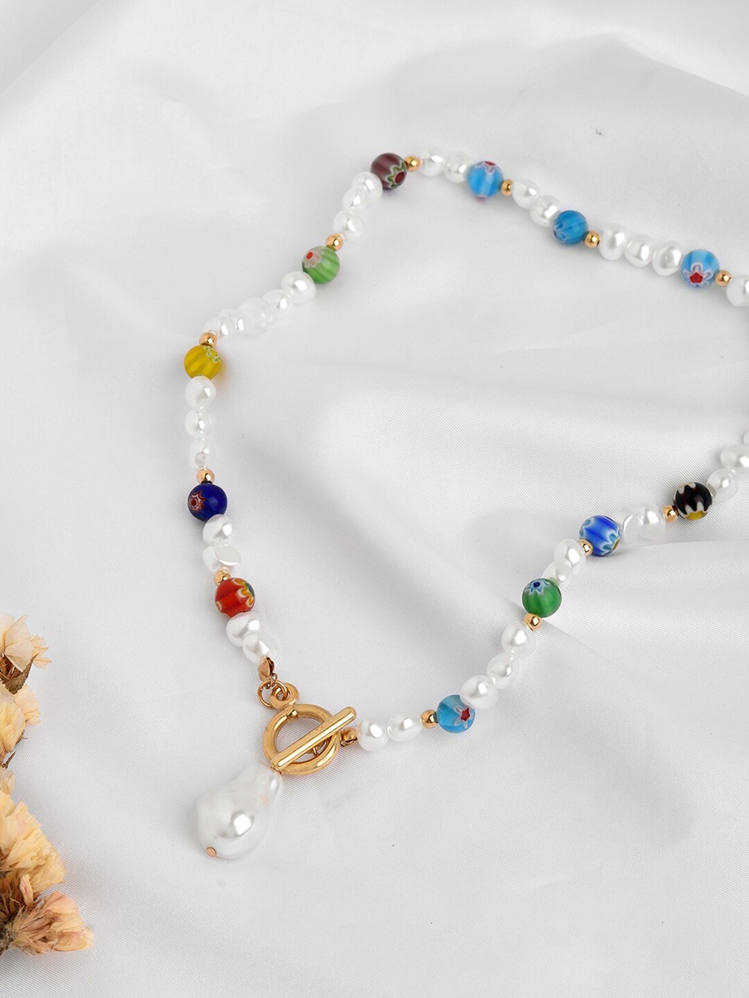 

JOKER & WITCH White & Blue Polished Pearl Chain