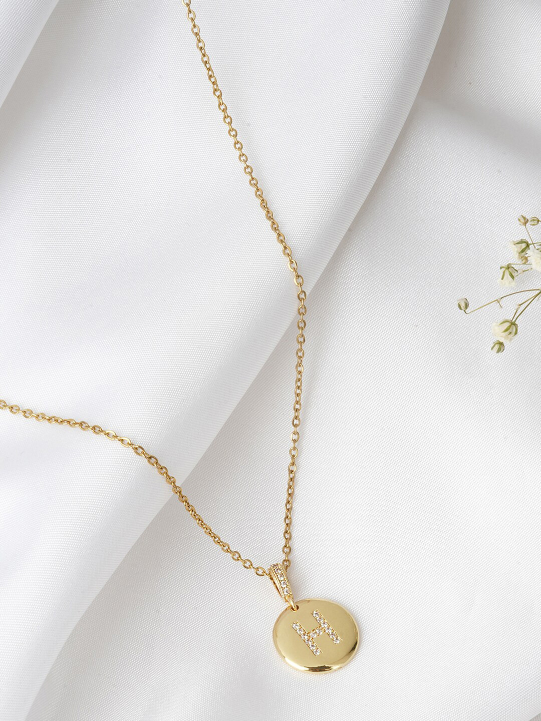 

JOKER & WITCH Gold-Toned Alphabet H Pendant Necklace