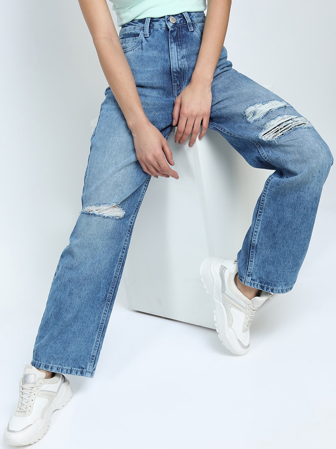 

Tokyo Talkies Women Blue Straight Fit Mildly Distressed Light Fade Jeans