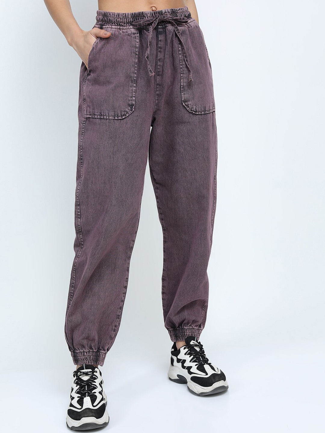 

Tokyo Talkies Women Brown Jogger Light Fade Jeans