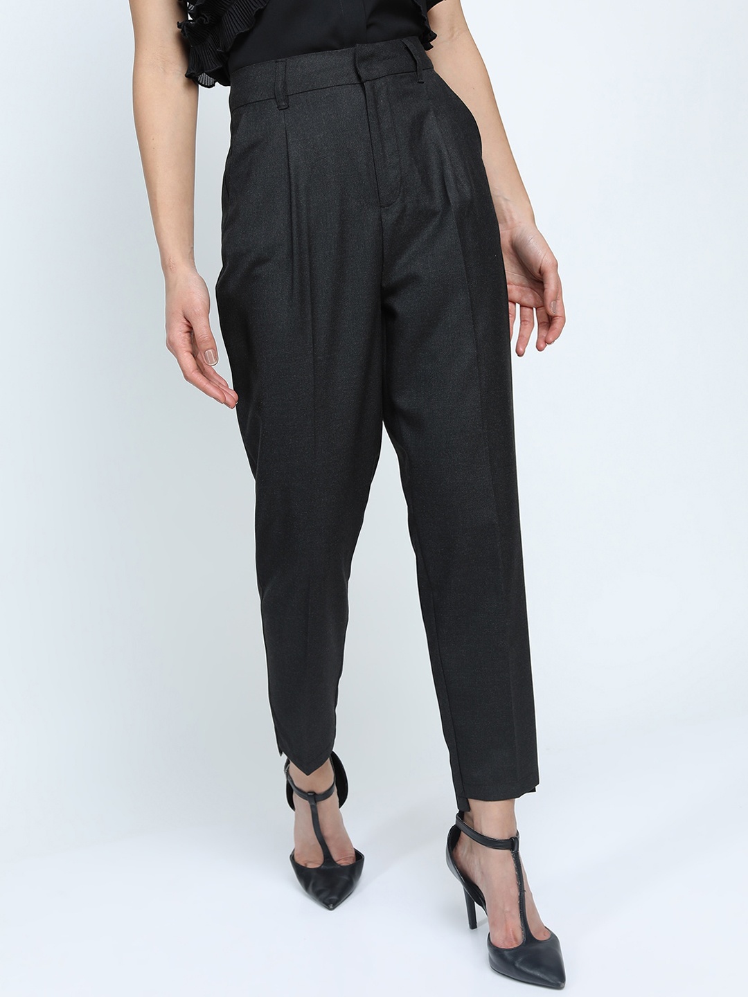 

CHIC BY TOKYO TALKIES Women Black Tapered Fit Pleated Trousers