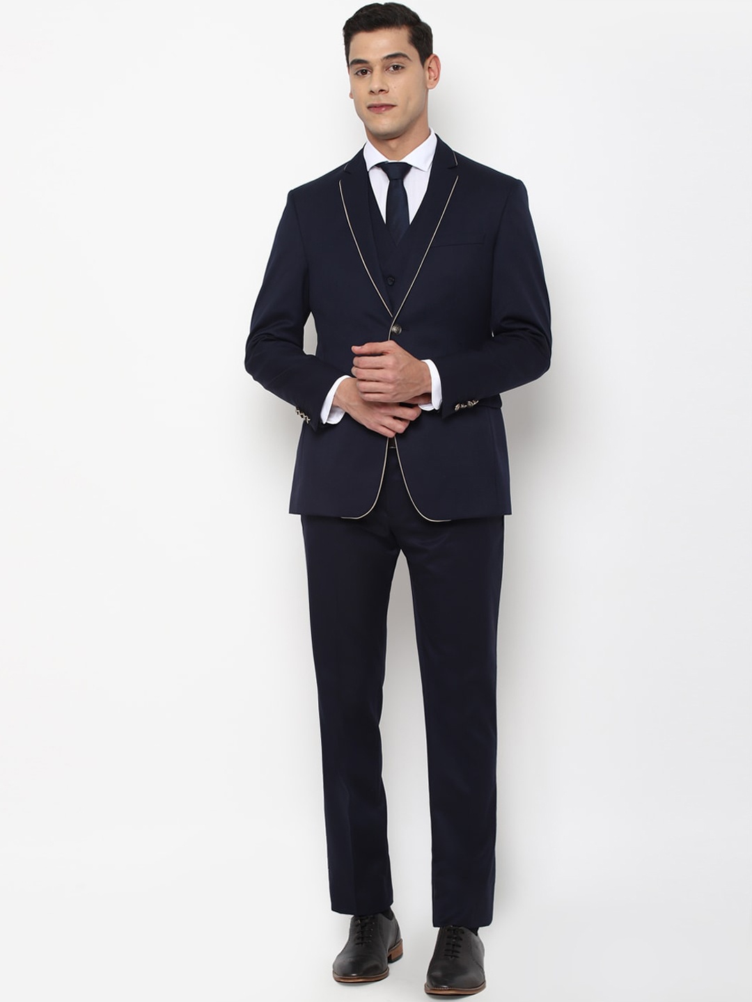 

Allen Solly Men Navy Blue Solid Single-Breasted Slim-Fit 3-Piece Suit
