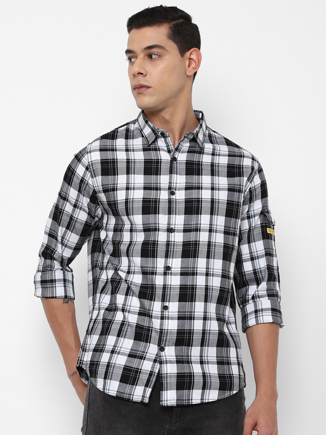 

FOREVER 21 Men White Tartan Checks Checked Pure Cotton Casual Shirt