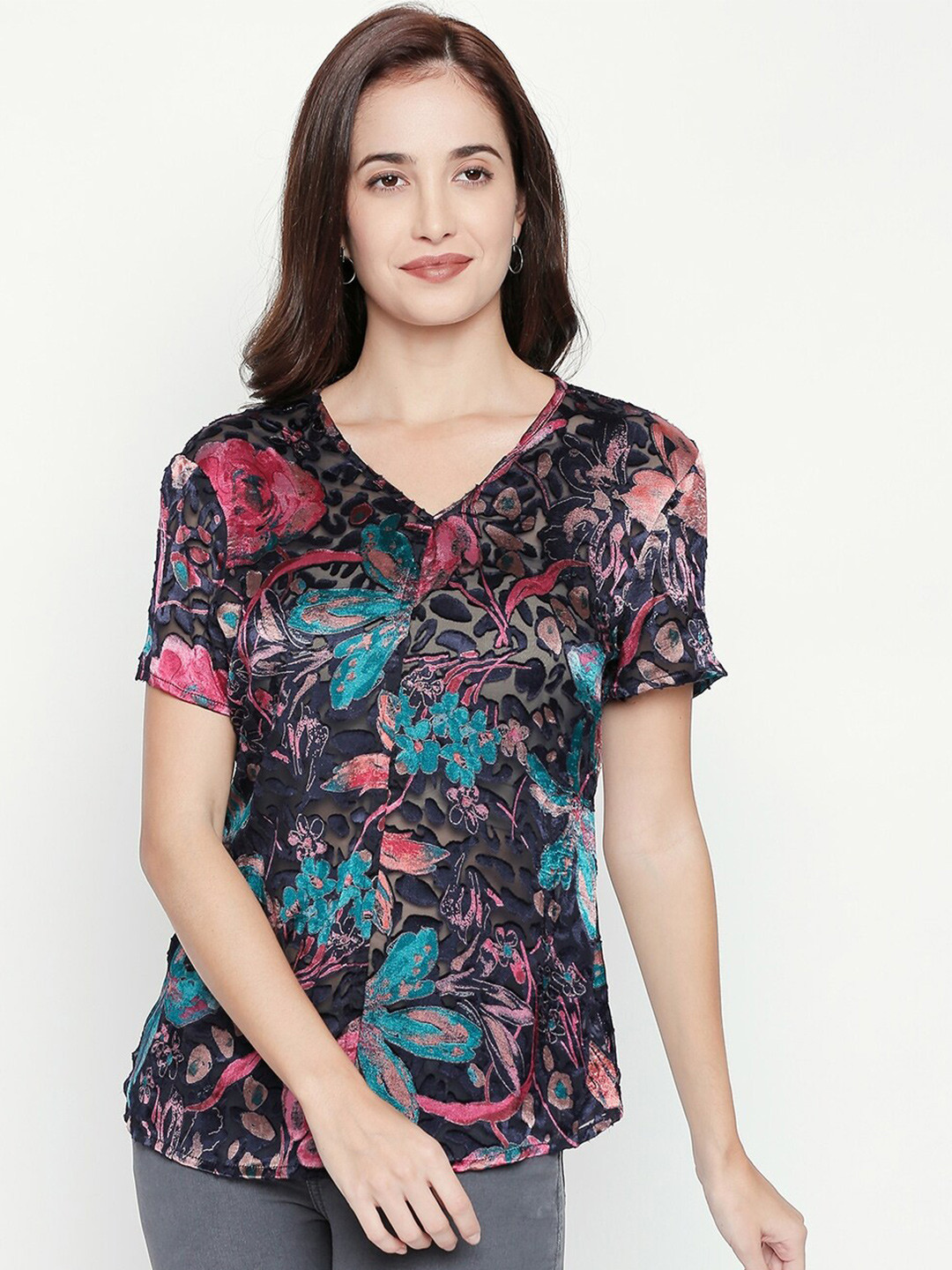 

aaliya Women Black & Pink Floral Print Top