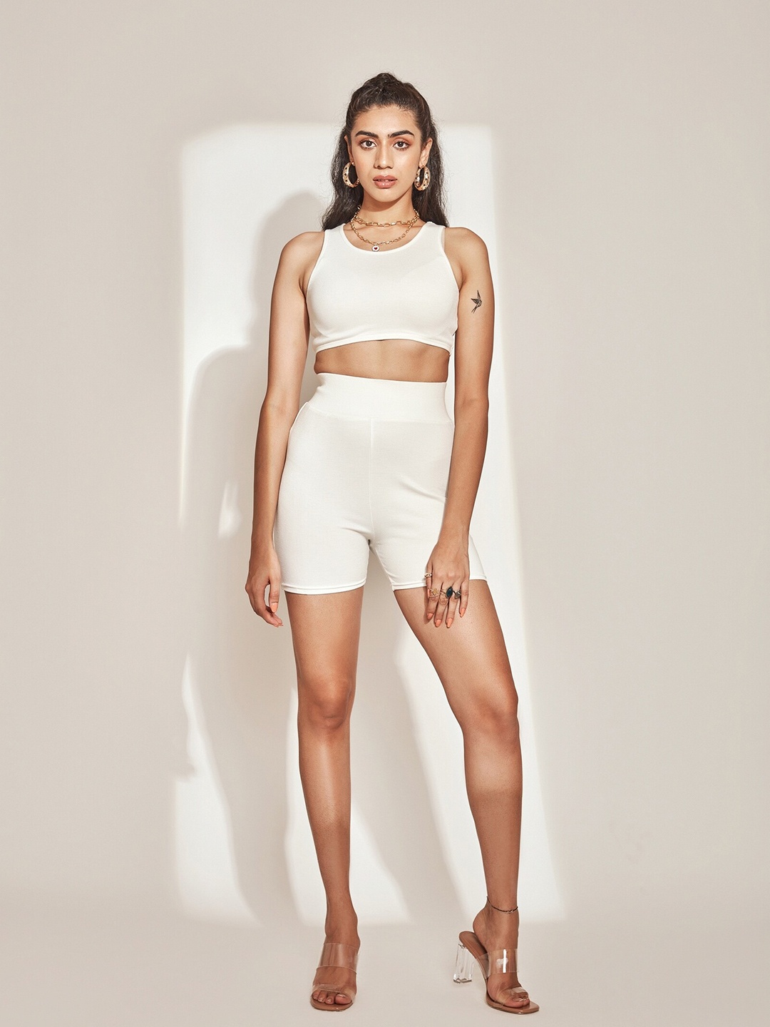 

THE CLOTHING FACTORY White Solid Top