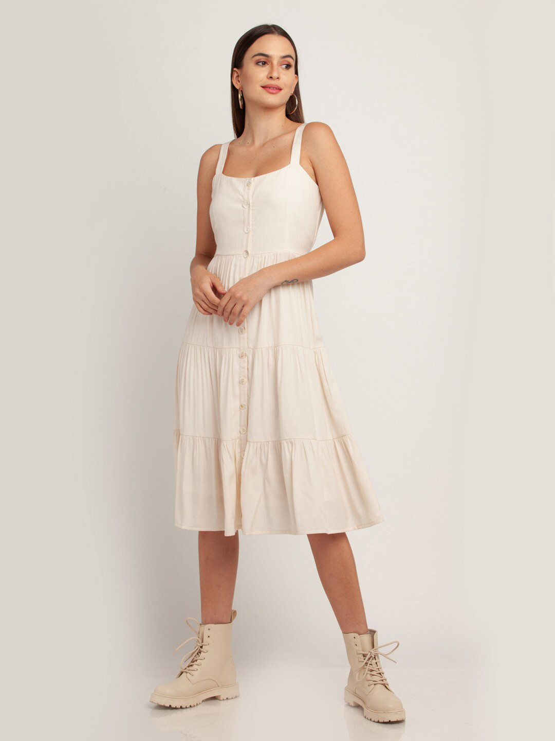 

Zink London Off White Tiered A-Line Midi Dress